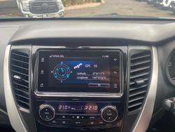 2016 Mitsubishi Pajero Sport GLS