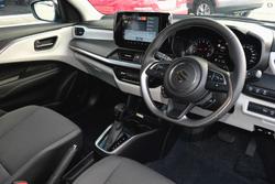 2025 Suzuki Swift Hybrid GLX