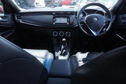 2018 Alfa Romeo Giulietta Super