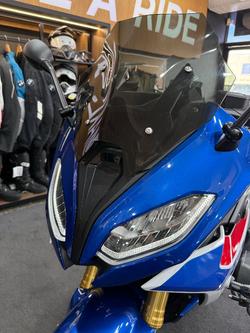 2024 BMW Motorrad R 1250 RS LIGHT WHITE/RACING BLUE METALL