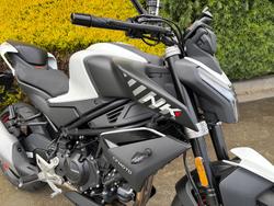 2025 CFMOTO 450 NK NEBULA WHITE