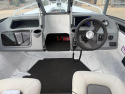 2023 QUINTREX 450 Fishabout