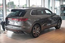 2025 Volkswagen Touareg 210TDI R-Line