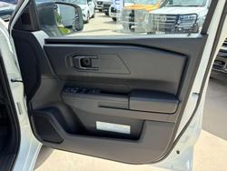 2025 Mitsubishi Triton GLX