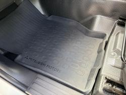 2025 Mitsubishi Triton GLX