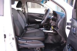 2021 Nissan Navara SL