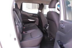 2021 Nissan Navara SL