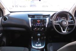 2021 Nissan Navara SL