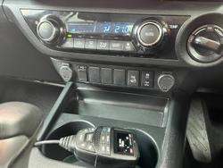 2020 Toyota Hilux SR5