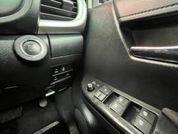 2020 Toyota Hilux SR5