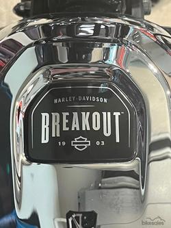 2025 Harley-Davidson Breakout 117 (FXBR) Softail Black