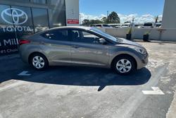 2013 Hyundai Elantra Active