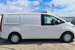 2022 Hyundai STARIA LOAD