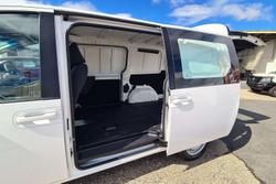 2022 Hyundai STARIA LOAD