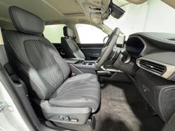 2025 LDV D90 Executive