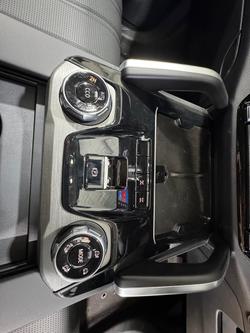 2025 LDV D90 Executive