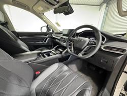 2025 LDV D90 Executive
