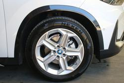 2024 BMW iX1 eDrive20 xLine