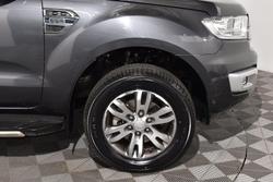 2017 Ford Everest Titanium
