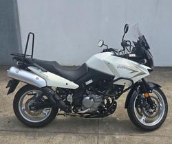2010 Suzuki V-Strom 650 ABS (DL650A) V-Strom White
