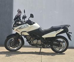2009 Suzuki V-Strom 650 ABS (DL650A) V-Strom White
