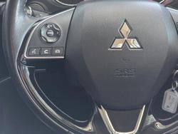 2019 Mitsubishi Outlander ES