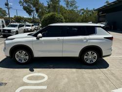 2022 Mitsubishi Outlander LS