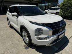 2022 Mitsubishi Outlander LS