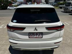 2022 Mitsubishi Outlander LS