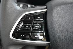 2024 Mahindra XUV700 AX7L