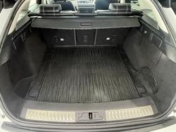 2017 Land Rover Range Rover Velar D180 SE