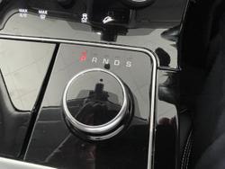 2017 Land Rover Range Rover Velar D180 SE