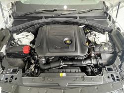 2017 Land Rover Range Rover Velar D180 SE