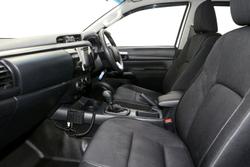 2019 Toyota Hilux SR