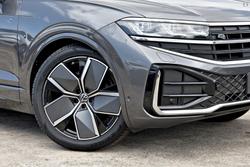 2025 Volkswagen Touareg 210TDI R-Line