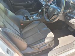 2017 Holden Commodore SV6 VF Series II MY17 Heron White