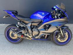 Yamaha YZF-R7LA