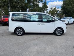 2022 Hyundai STARIA