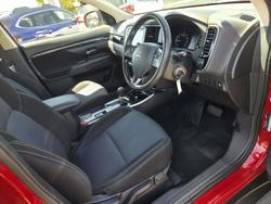 2019 Mitsubishi Outlander ES