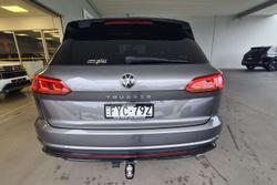 2020 Volkswagen Touareg 210TDI R-Line