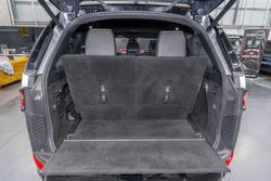 2017 Land Rover Discovery TD6 HSE Series 5 MY18 4X4 Dual Range Silicon Silver