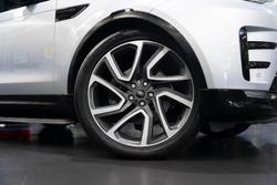 2017 Land Rover Discovery TD6 HSE Series 5 MY18 4X4 Dual Range Silicon Silver