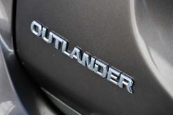 2017 Mitsubishi Outlander LS