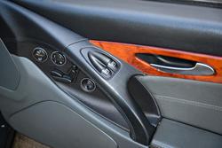 2004 Mercedes-Benz SL-Class SL350