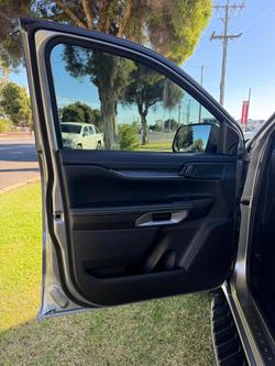 2025 Ford Everest Platinum