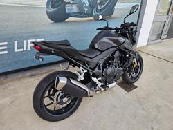 2025 Honda CB750 (HORNET) Black