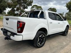 2024 Nissan Navara ST-X