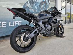 2024 Yamaha YZF-R7LA Black