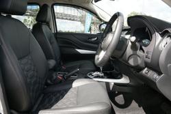 2024 Nissan Navara ST-X