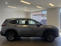 2024 Nissan X-TRAIL ST